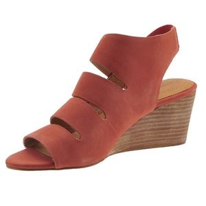 NWOB Corso Como Coral Wedge Strappy Sandals, Size 9.5